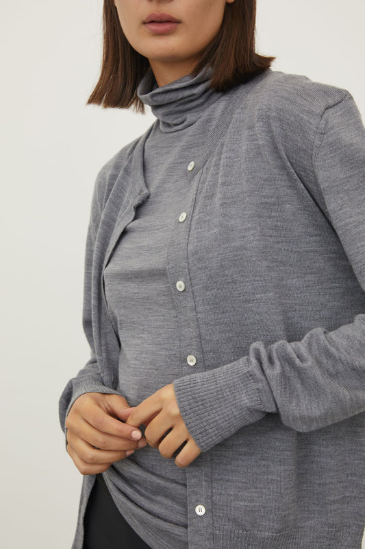 01 Cardigan Grey