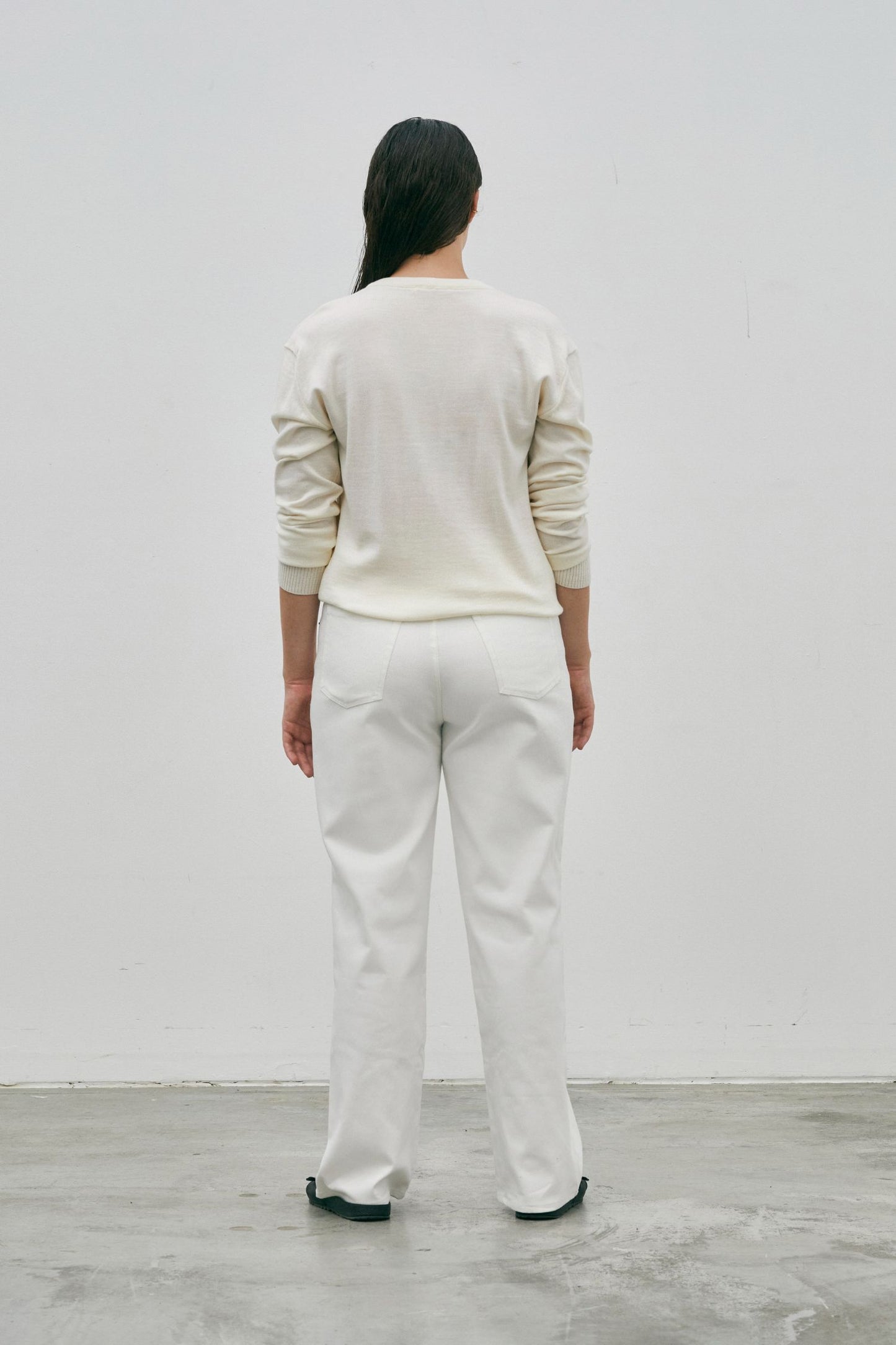 01 Crewneck Ivory