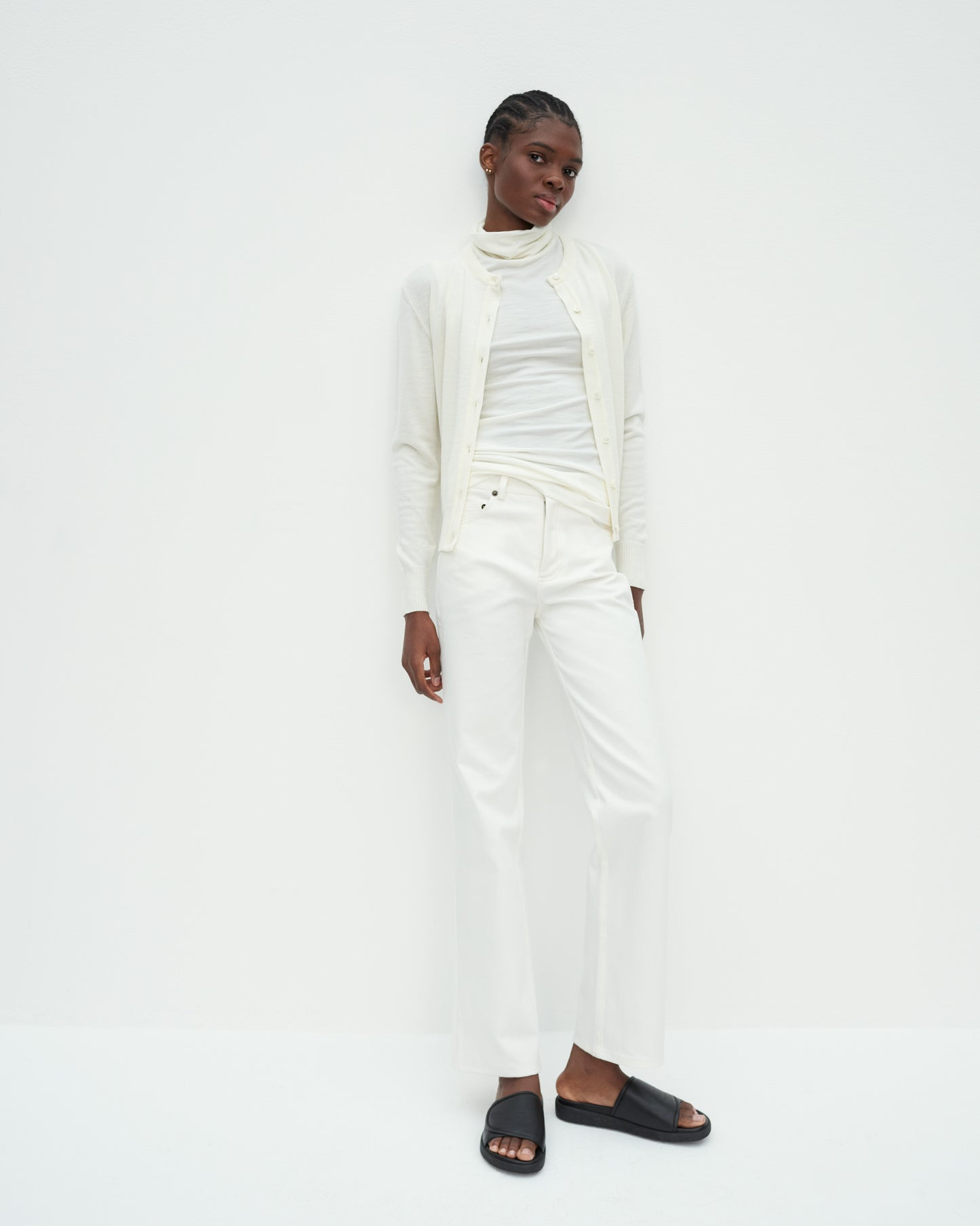 01 Turtleneck Singlet Ivory