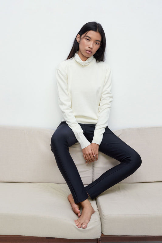 01 Crewneck Ivory