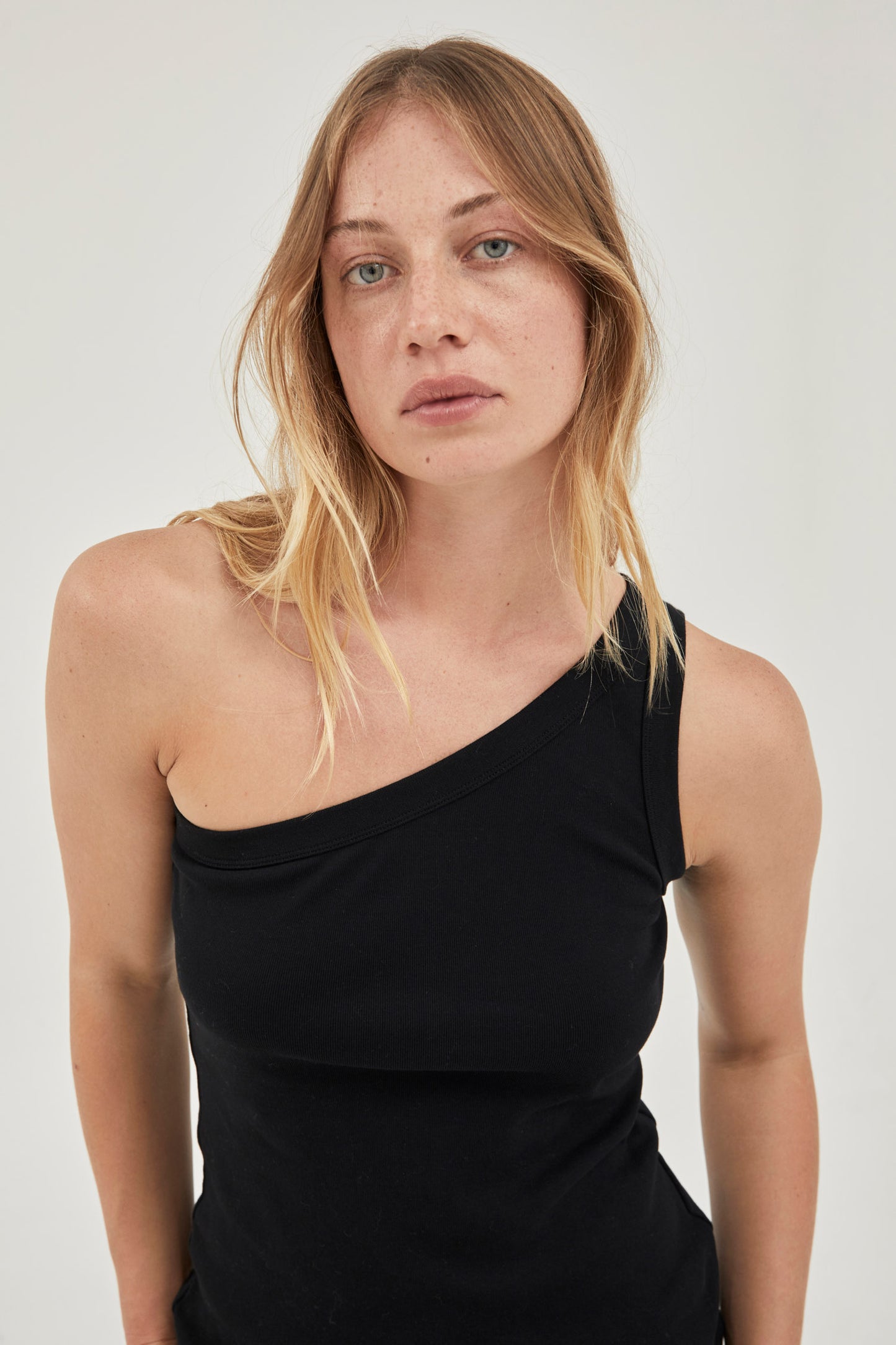One Shoulder Singlet Black