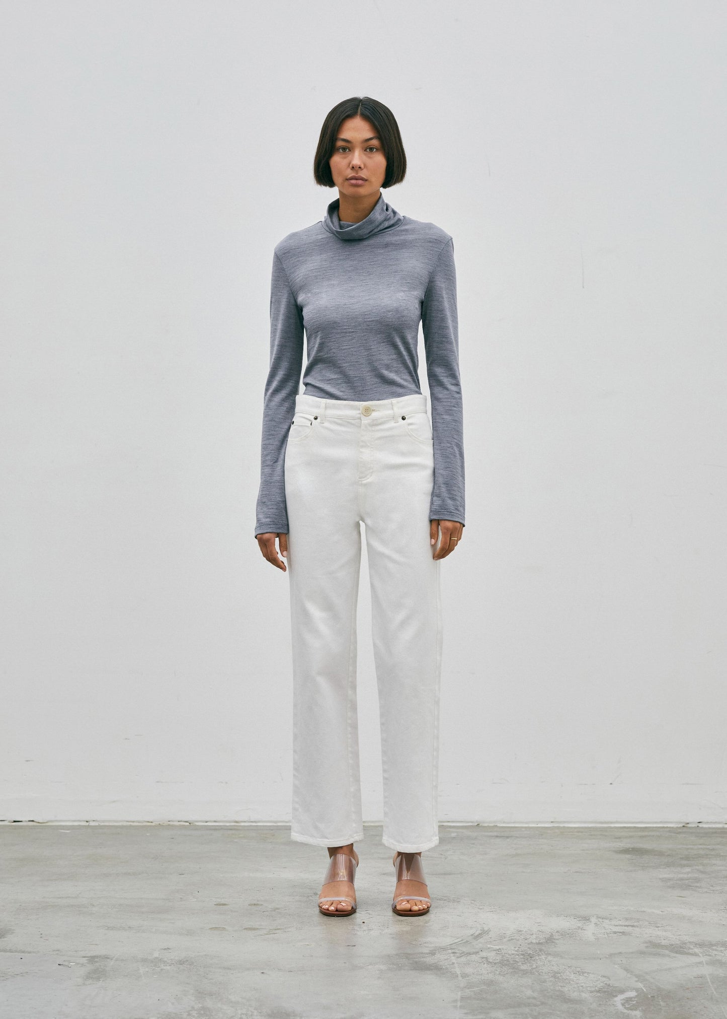 01 Turtleneck Grey