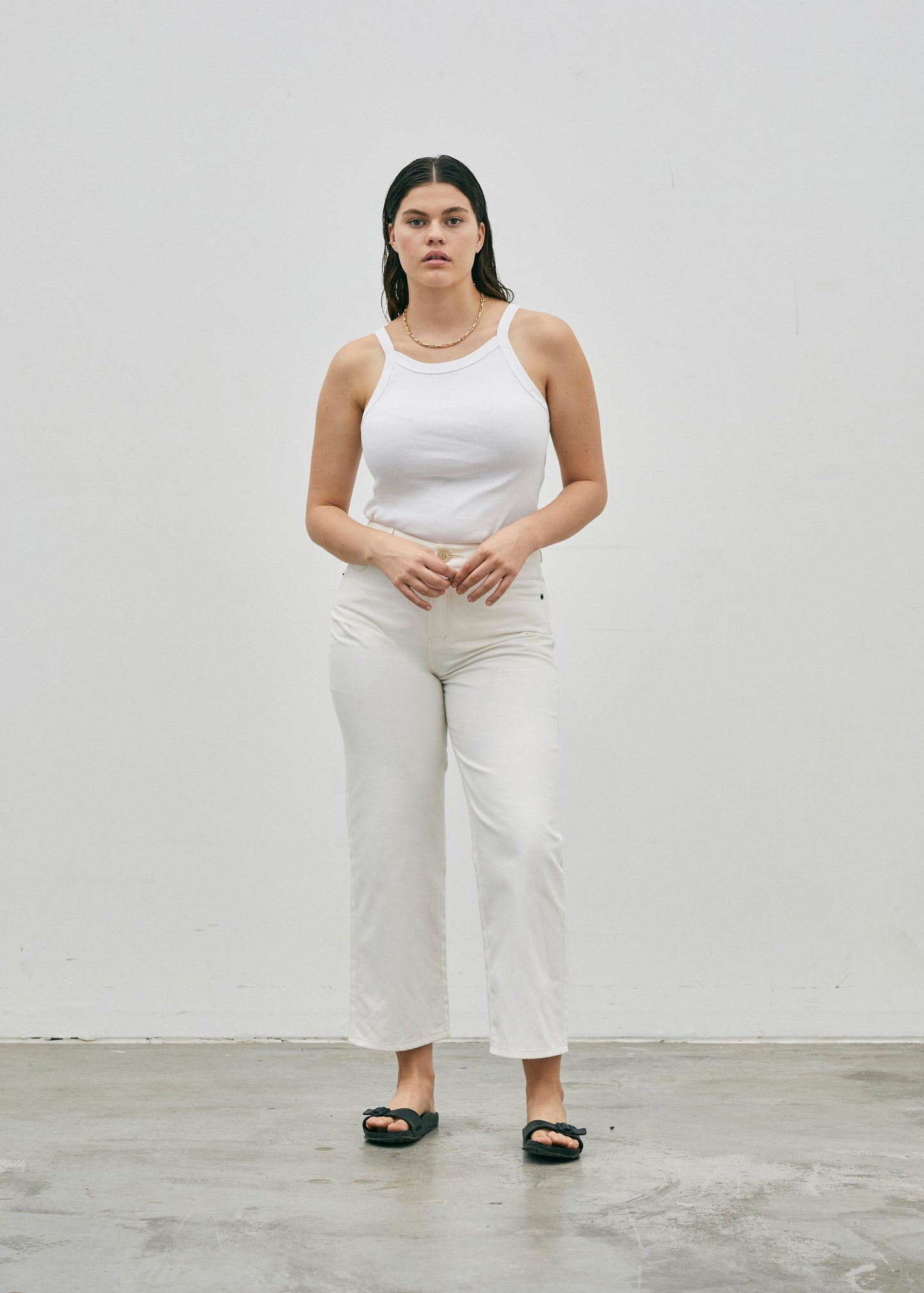 01 Singlet White