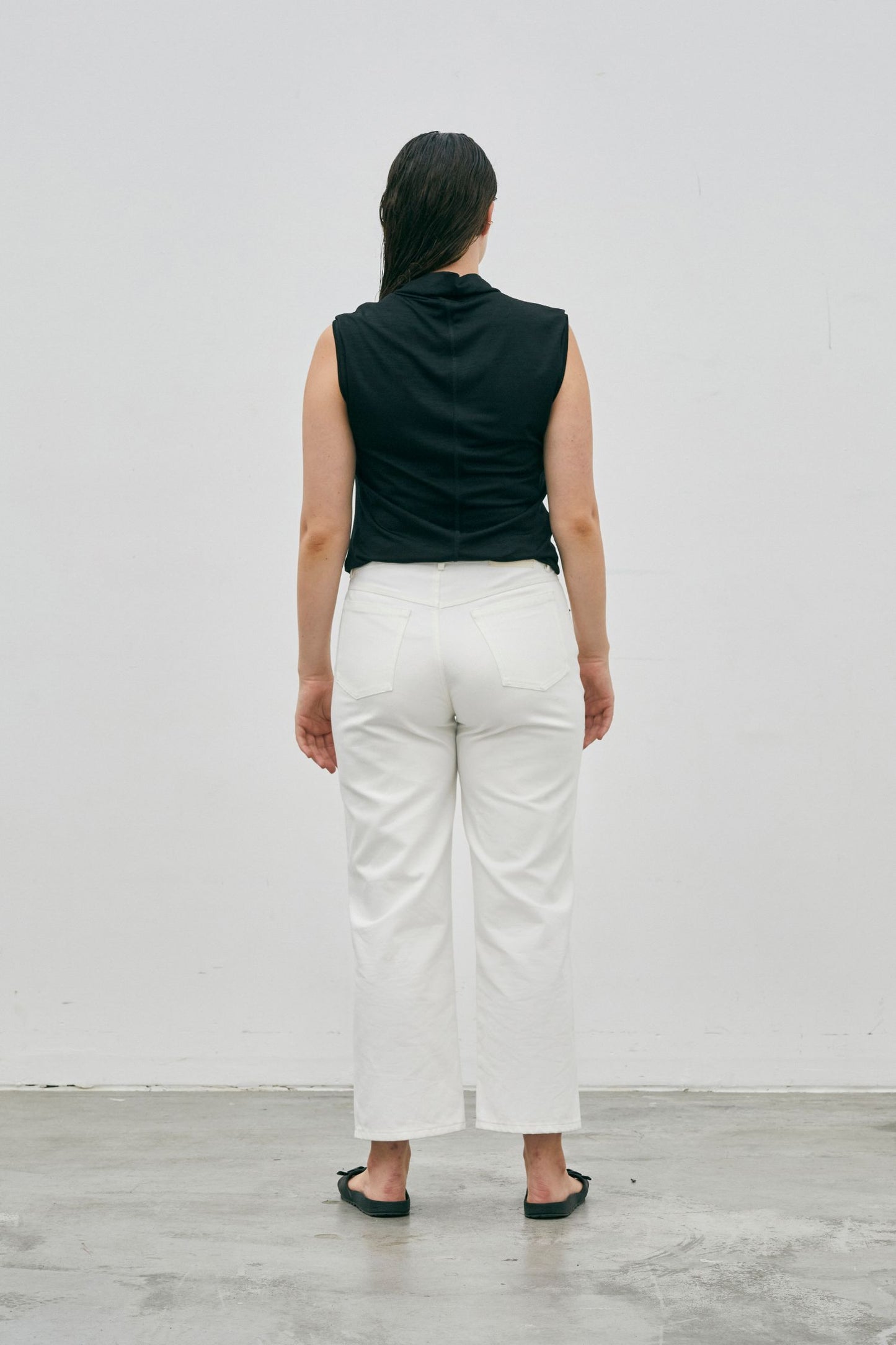 01 Turtleneck Singlet Black