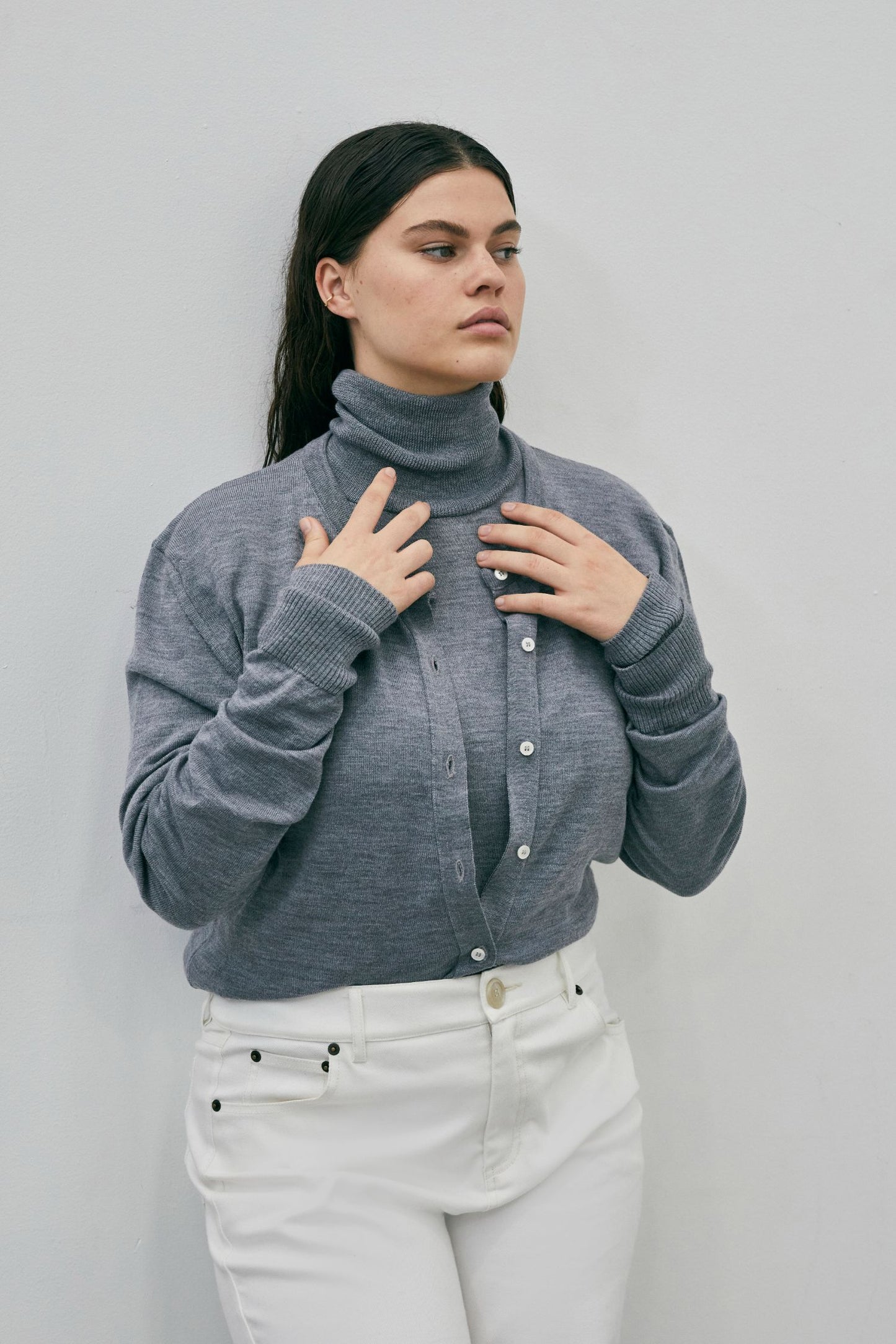 01 Cardigan Grey
