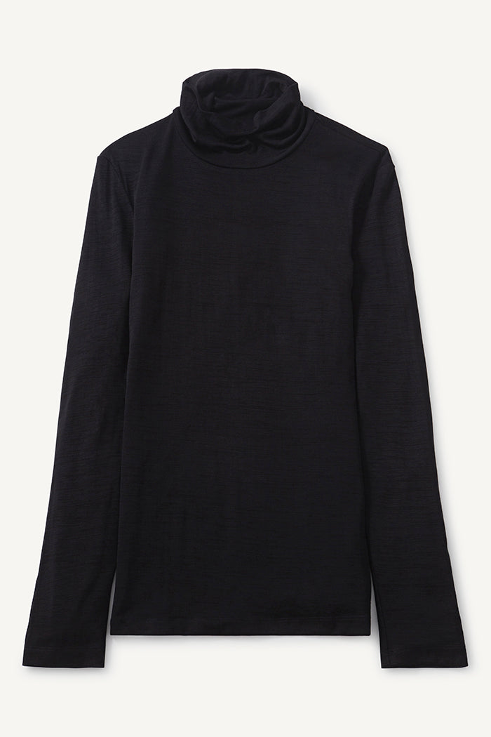 01 Turtleneck Black